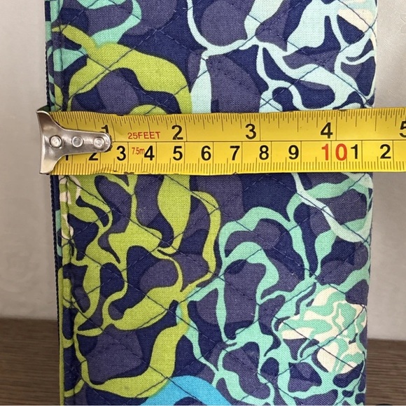 Vera Bradley Katalina Blues Floral Large Zip Around Quilted Accordion Wallet - Picture 5 of 6